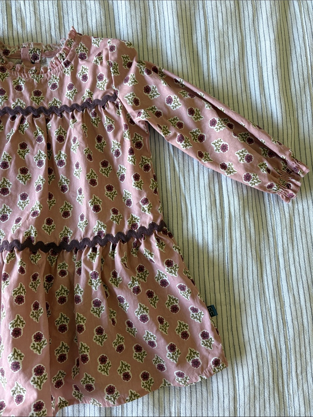 Mauve Floral Ruffle-Trim Girls Dress